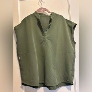 Figs Rafaela olive green top size M